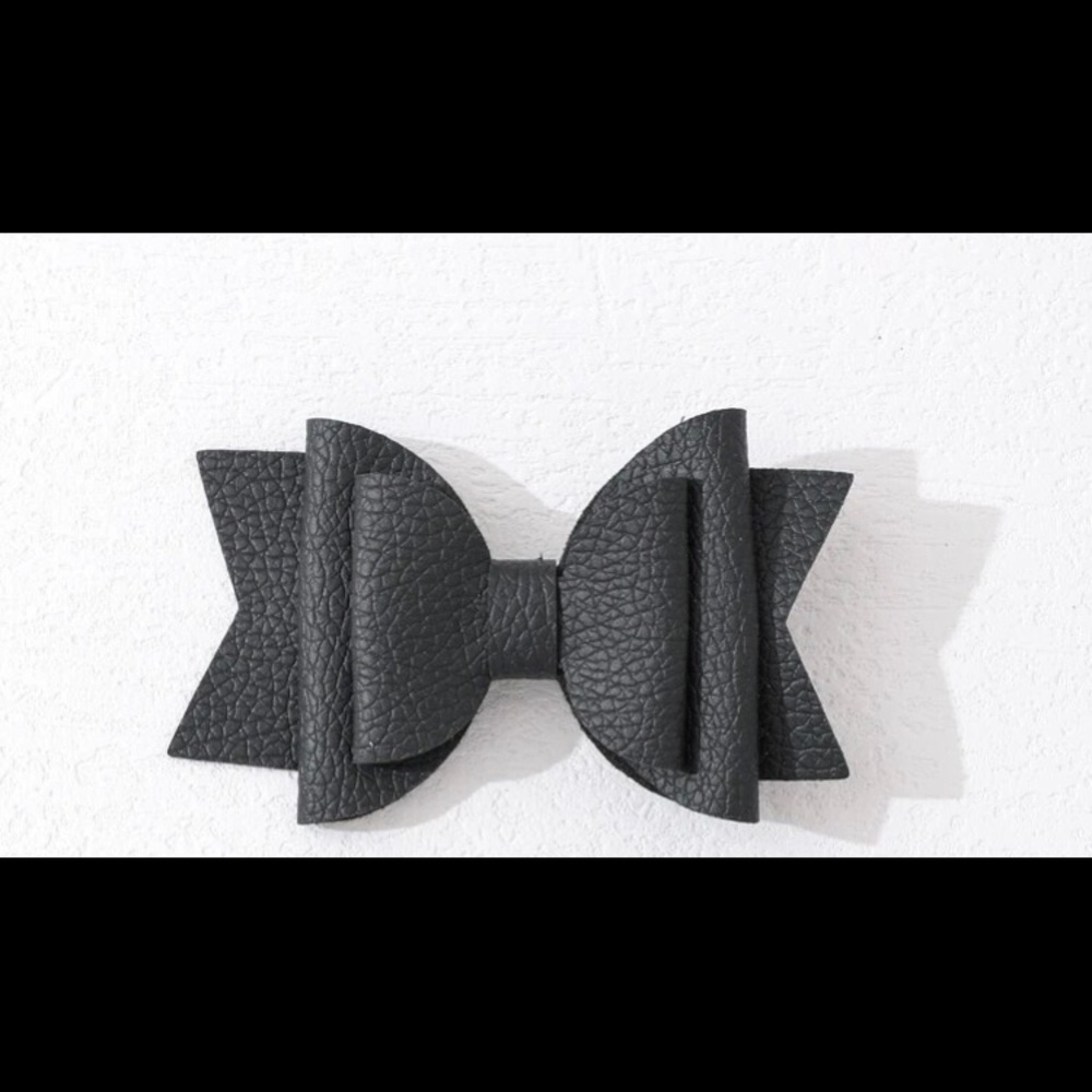 Girls black bow